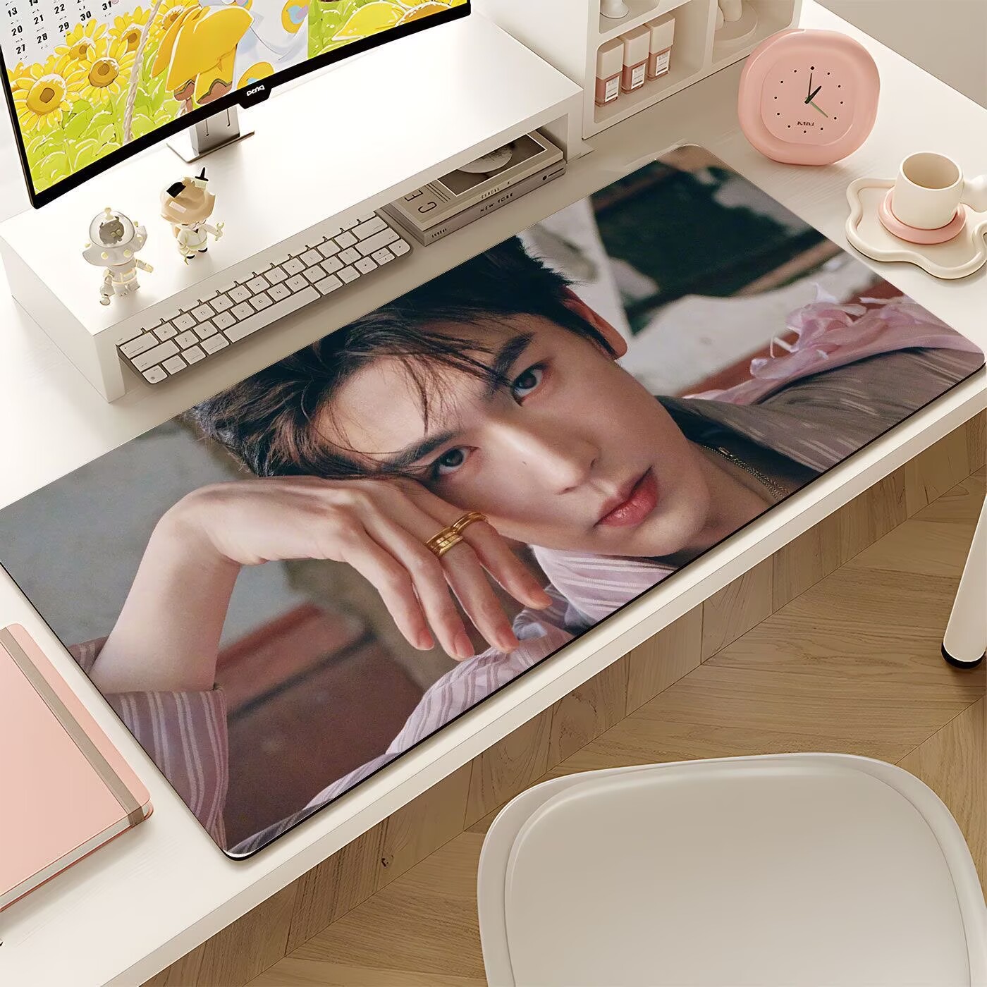 Gaming Accessories Anime - Zhang Linghe의 대형 마우스 패드, 유명