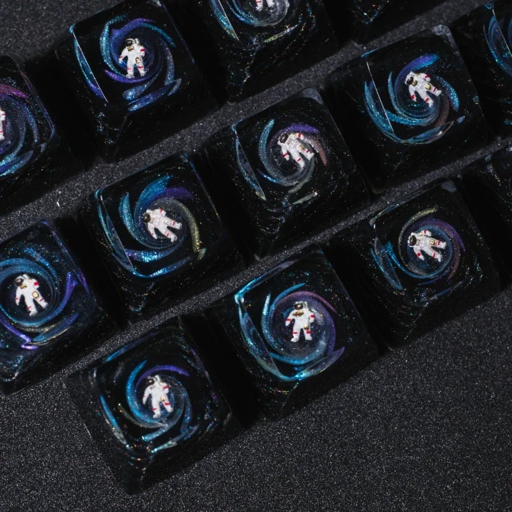 Gaming Accessories Korea - Artisan Keycap 우주 비행사 수지 키